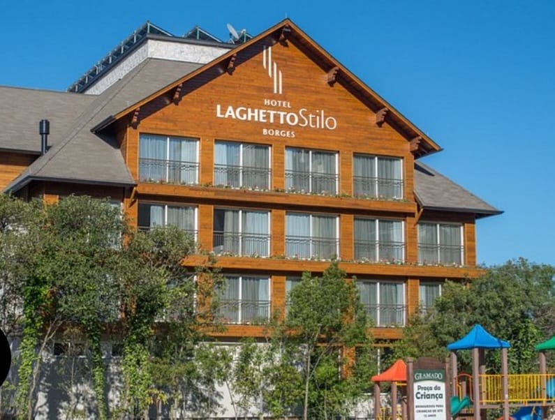 Fachada Hotel Laghetto Stilo Borges